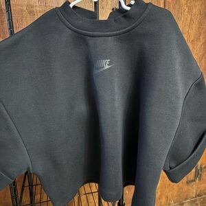Nike Tech Women’s Black Sweatshirt- XS